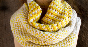Block Stitch Cowl main