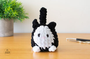 No Sew Crochet Tuxedo Cat